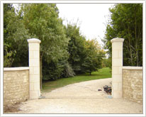 Création murs de clôture & portail, pierre naturel, bloc pierre tuffeau.